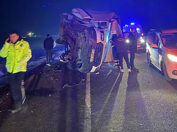 Diyarbakır'da katliam gibi zincirleme kaza! 3 ölü, 14 yaralı